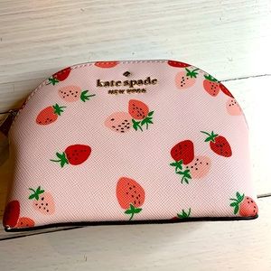 HOST PICK🎉kate spade STACI DOME POUCH🍓